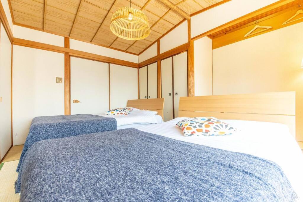 Sanacion Motomachi 7 なんばで150平米の広々空間 最大14名 Netflix見れます Lägenhet Osaka Exteriör bild